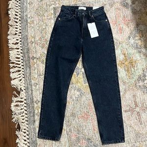 Zara Classic Mom Fit Hi-Rise Ankle Length Jean Size 2